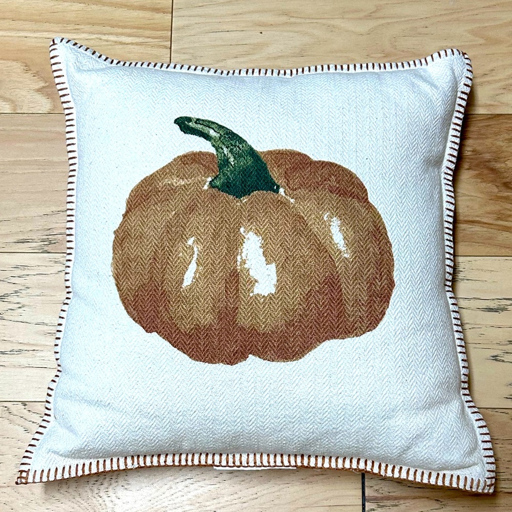 Fall/Autumn/Seasonal Accent Pumpkin Pillow (*Never Used)